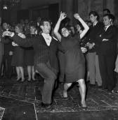 Foto Frighi/Piero Marcacci. Твист. Танцевальный вечер в клубе. 1961