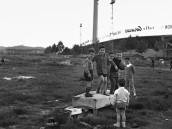 Foto Frighi/Piero Gamannossi. Дети играют около стадиона. 1955
